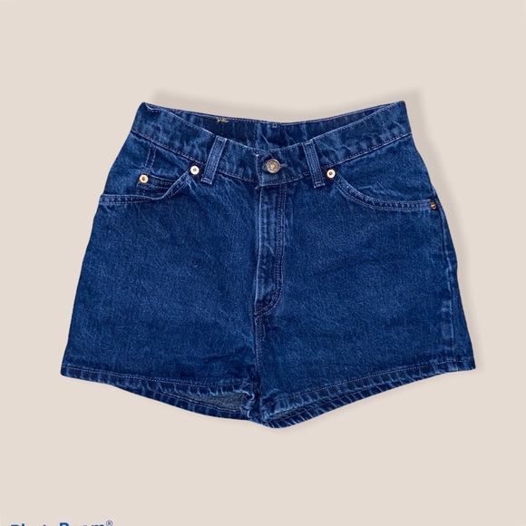 Vintage Levi’s 37912 Orange Tab Hi waisted shorts - Picture 4 of 13